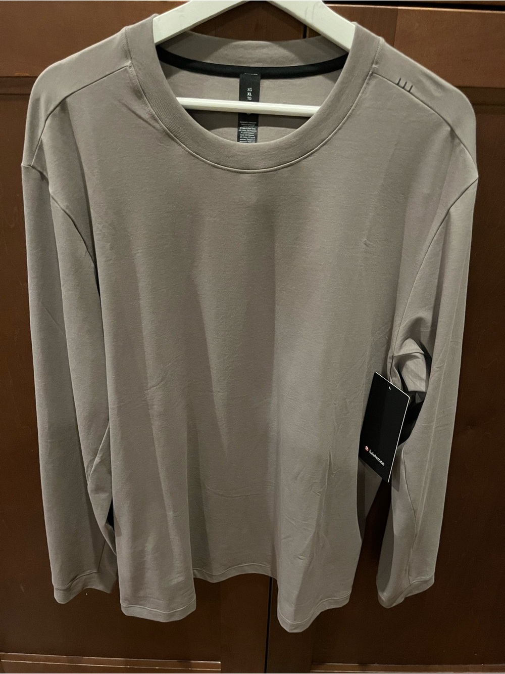 lululemon athletica Men's Long-Sleeve Crew in Taupe